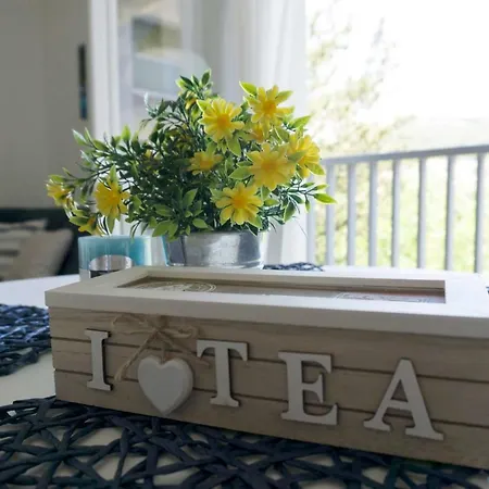 Lighthouse Apartment *